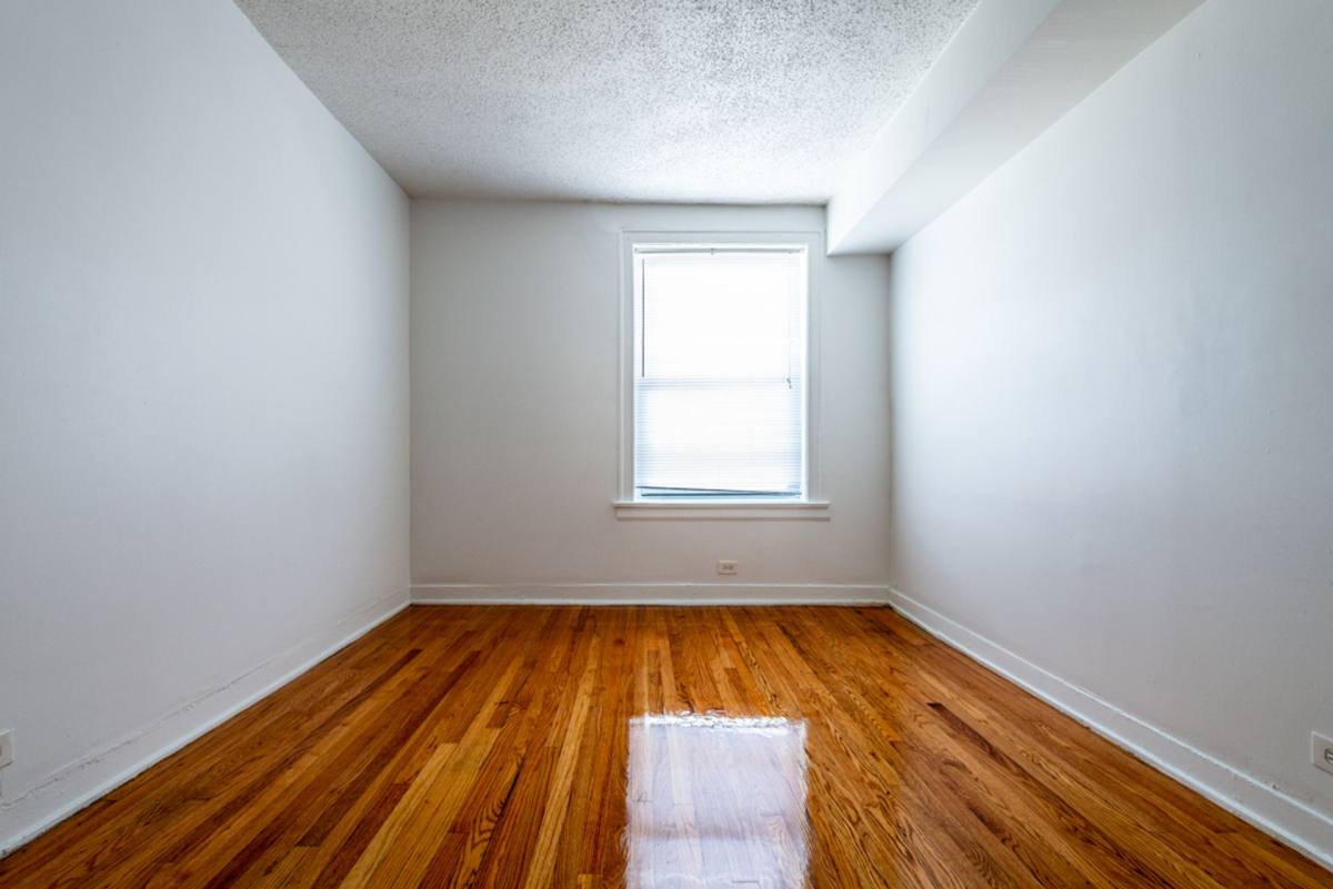 Apartment for rent at 7800 S Jeffery Blvd, Chicago, IL 60649