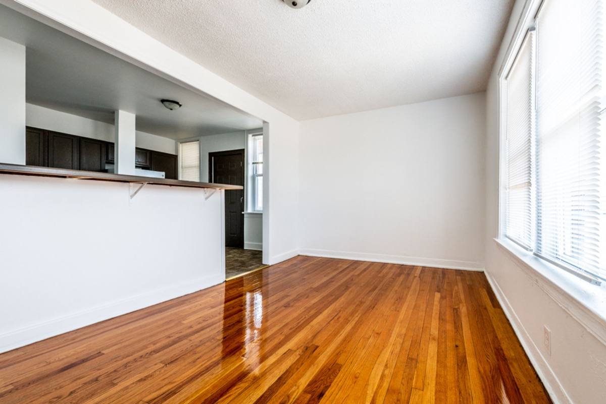 Apartment for rent at 7800 S Jeffery Blvd, Chicago, IL 60649