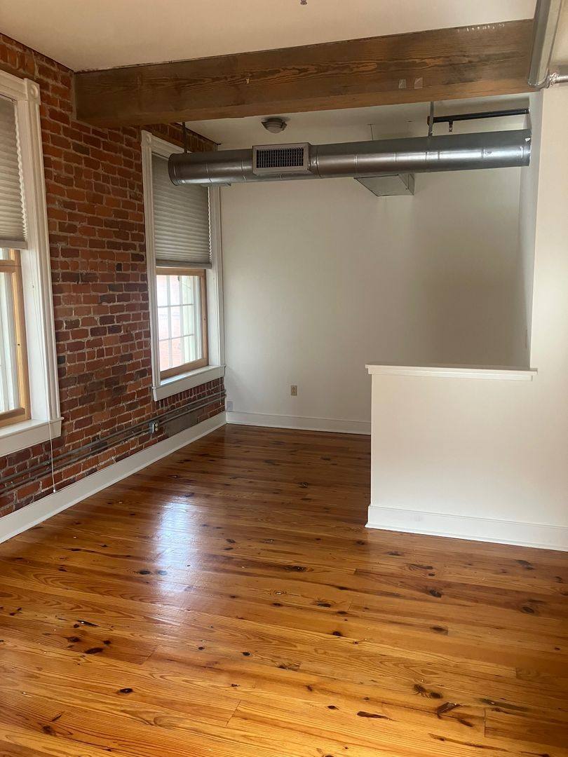 Apartment for rent at 11 S 21st St, Richmond, VA 23223