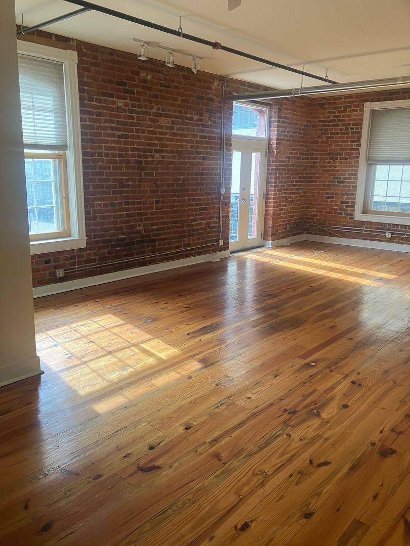 Apartment for rent at 11 S 21st St, Richmond, VA 23223