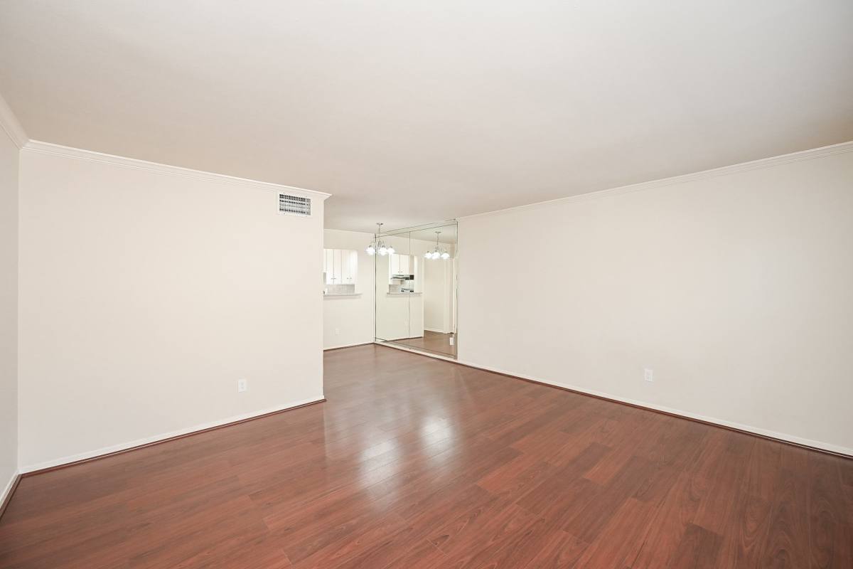 Condo for rent at 5230 Arboles Dr #4, Houston, TX 77035