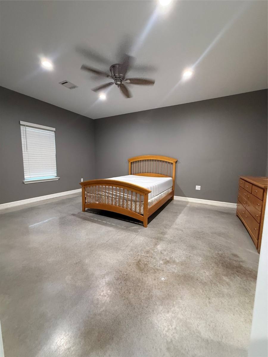 Apartment for rent at 17980 Farm To Market Rd #2090, Conroe, TX 77306