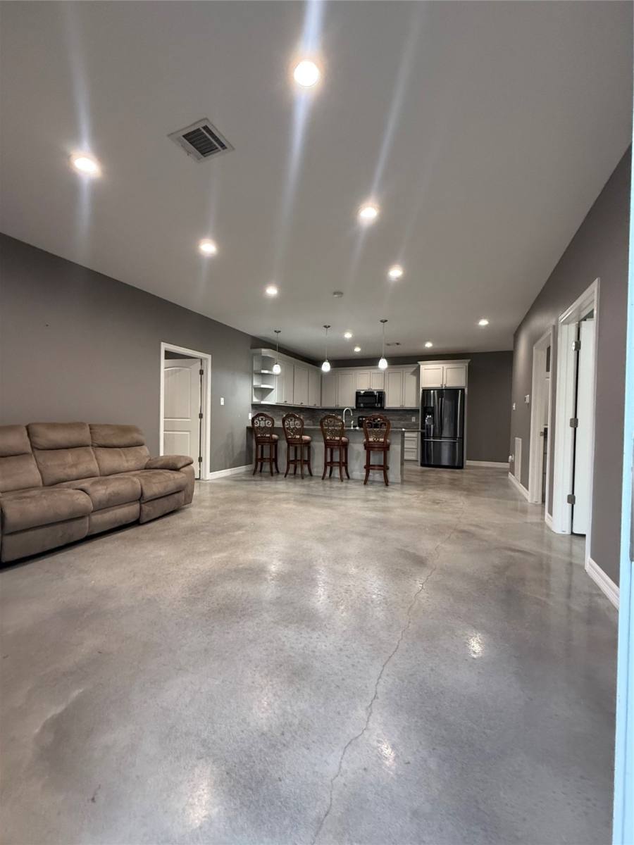Apartment for rent at 17980 Farm To Market Rd #2090, Conroe, TX 77306