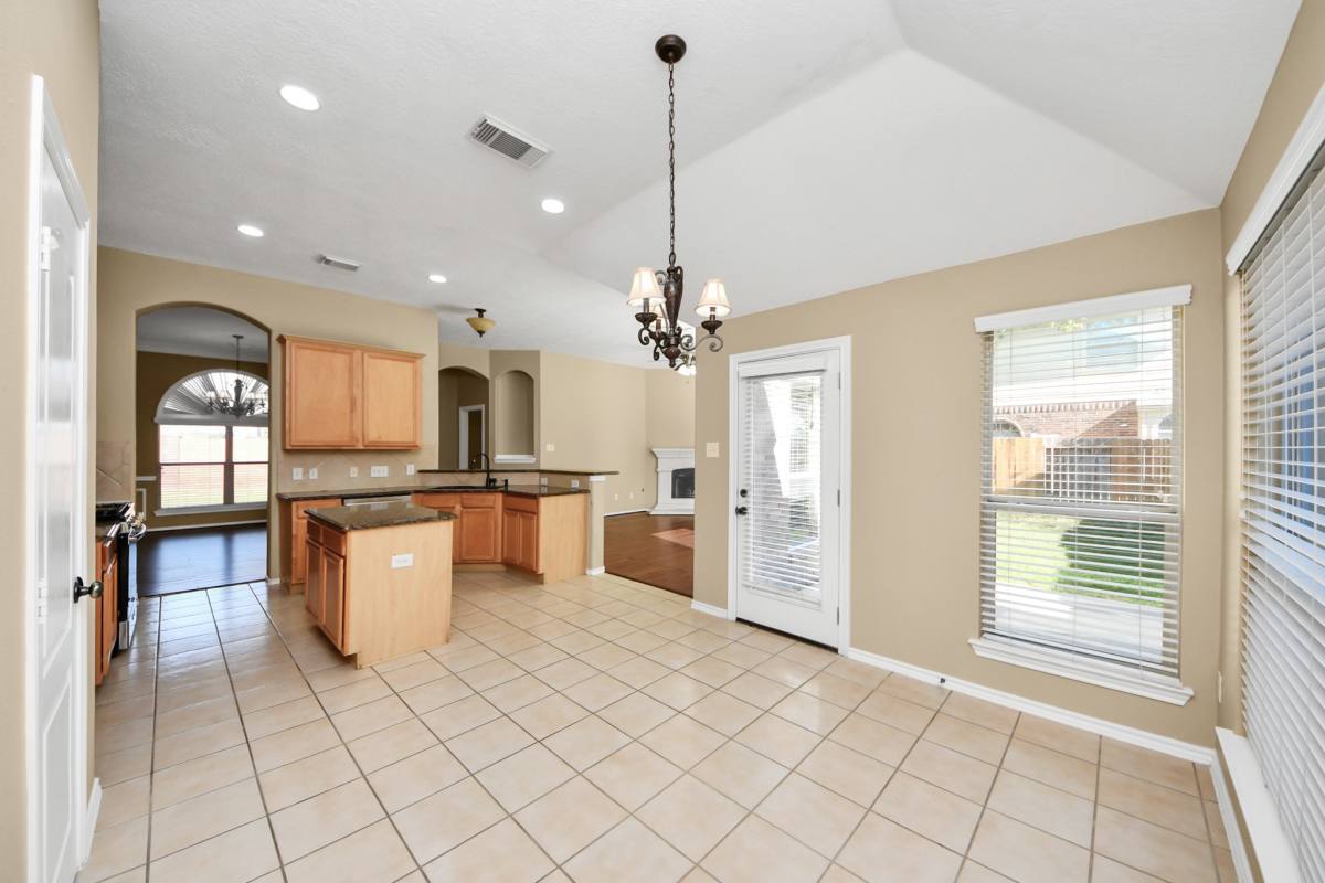 Apartment for rent at 10118 Heron Meadows Dr, Houston, TX 77095