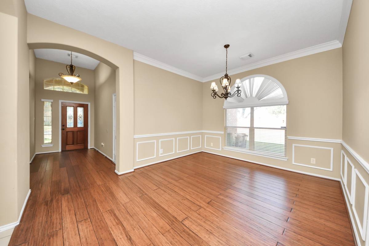 Apartment for rent at 10118 Heron Meadows Dr, Houston, TX 77095