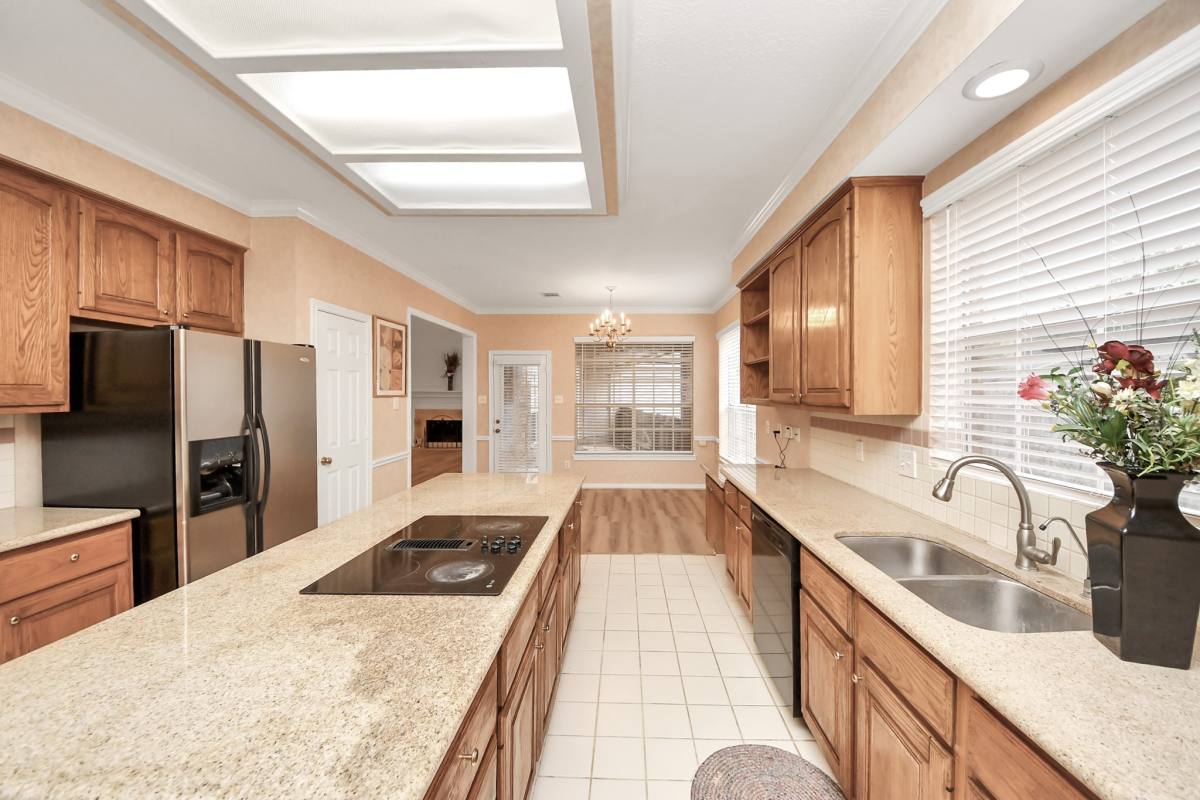 Apartment for rent at 4418 Bermuda Dr, Sugar Land, TX 77479