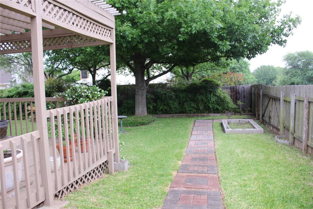 Apartment for rent at 2141 Surrender Ave, Austin, TX 78728