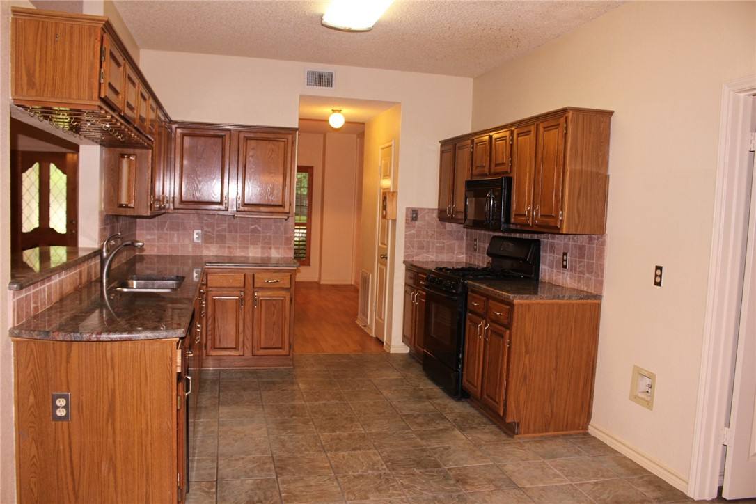 Apartment for rent at 2141 Surrender Ave, Austin, TX 78728