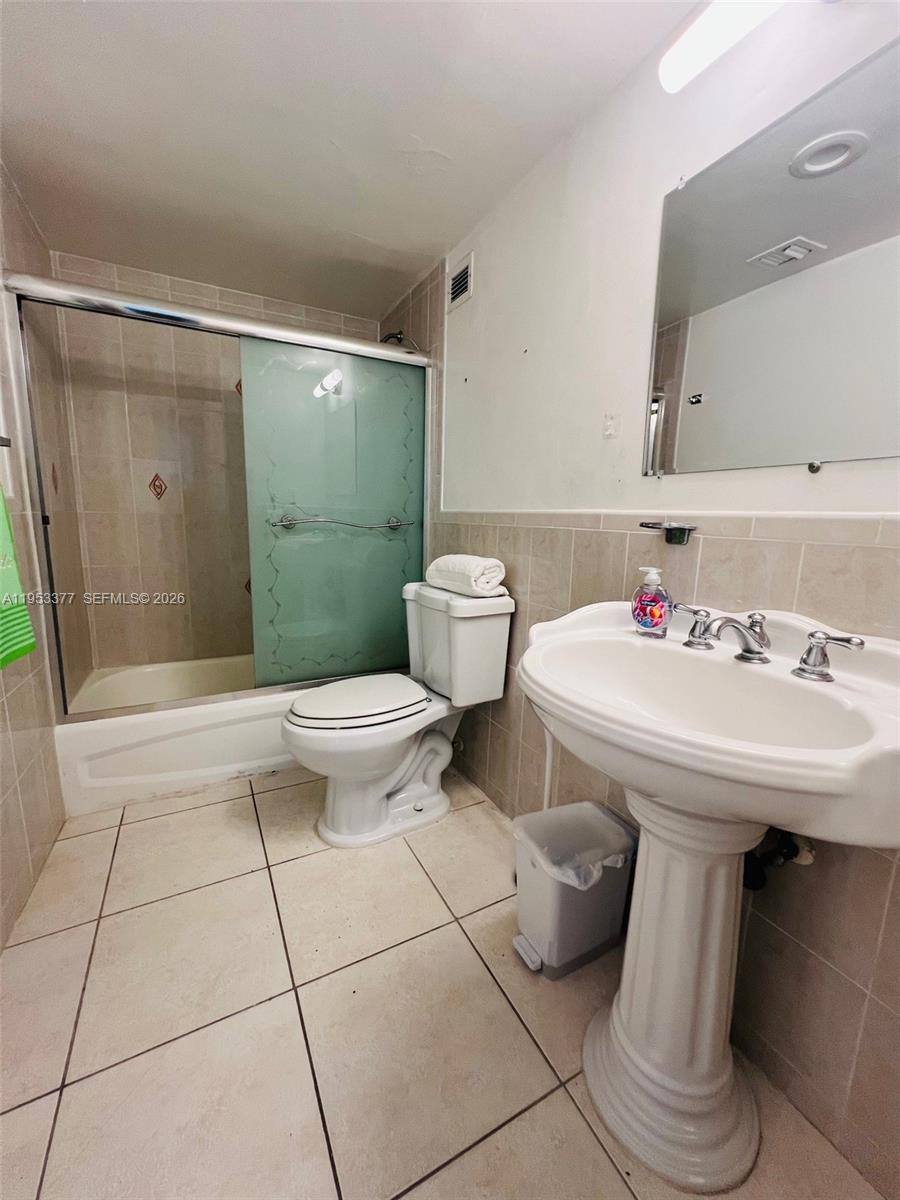 Apartment for rent at 9195 Collins Ave #413, Miami Beach, FL 33154