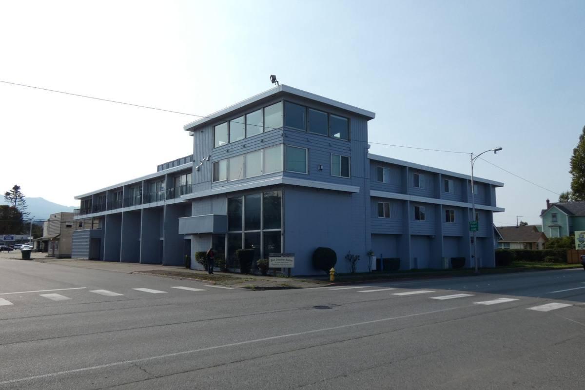 Apartment for rent at 116 N Albert St, Port Angeles, WA 98362