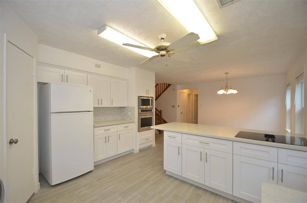 Apartment for rent at 2822 River Birch Dr, Sugar Land, TX 77479