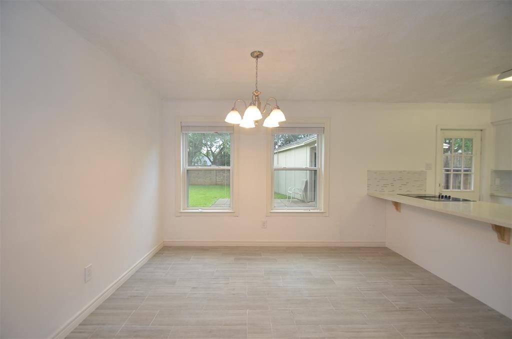 Apartment for rent at 2822 River Birch Dr, Sugar Land, TX 77479