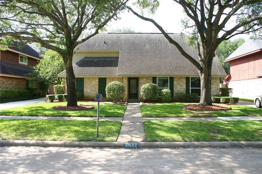 Apartment for rent at 2822 River Birch Dr, Sugar Land, TX 77479