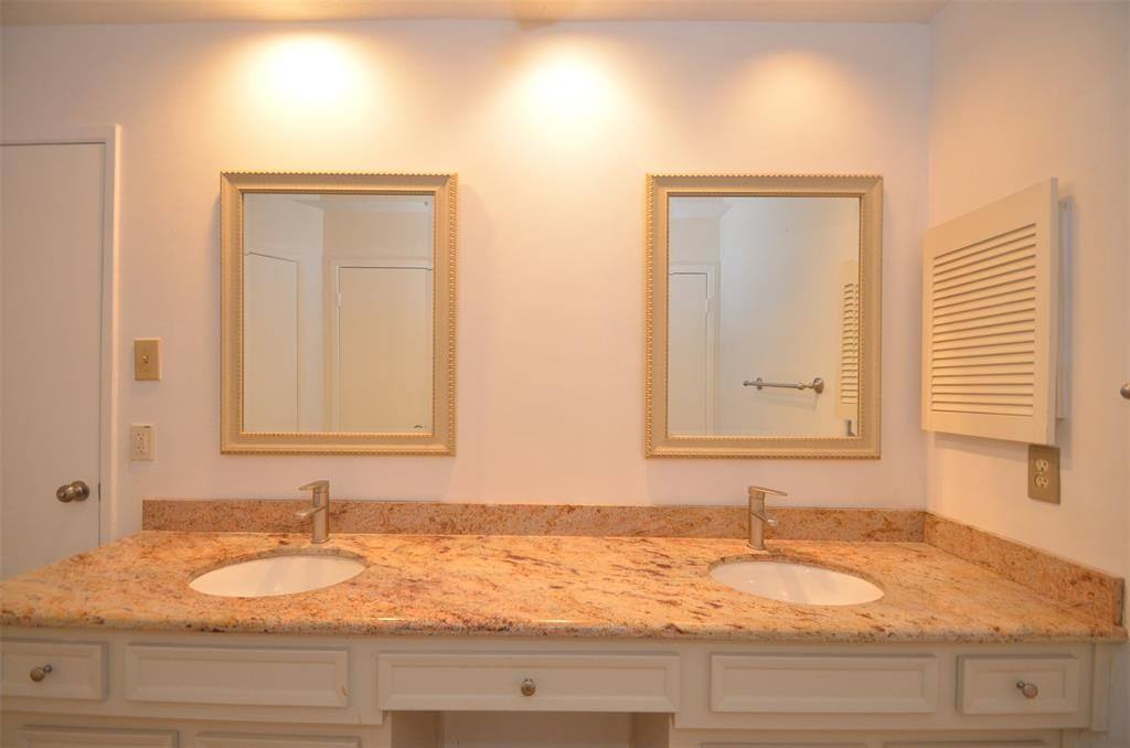 Apartment for rent at 2822 River Birch Dr, Sugar Land, TX 77479