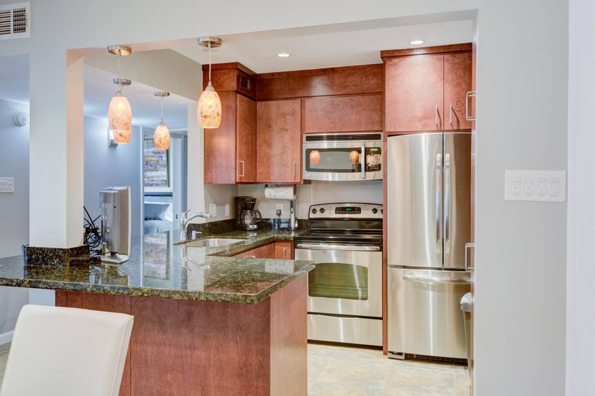 Townhouse for rent at 6480 Bayou Glen Rd, Houston, TX 77057