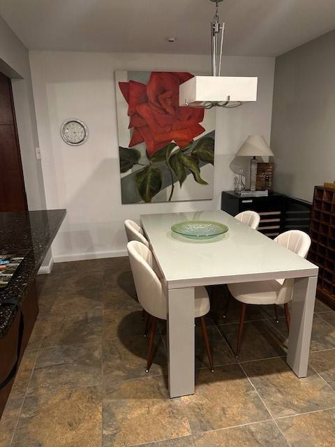 Townhouse for rent at 6480 Bayou Glen Rd, Houston, TX 77057