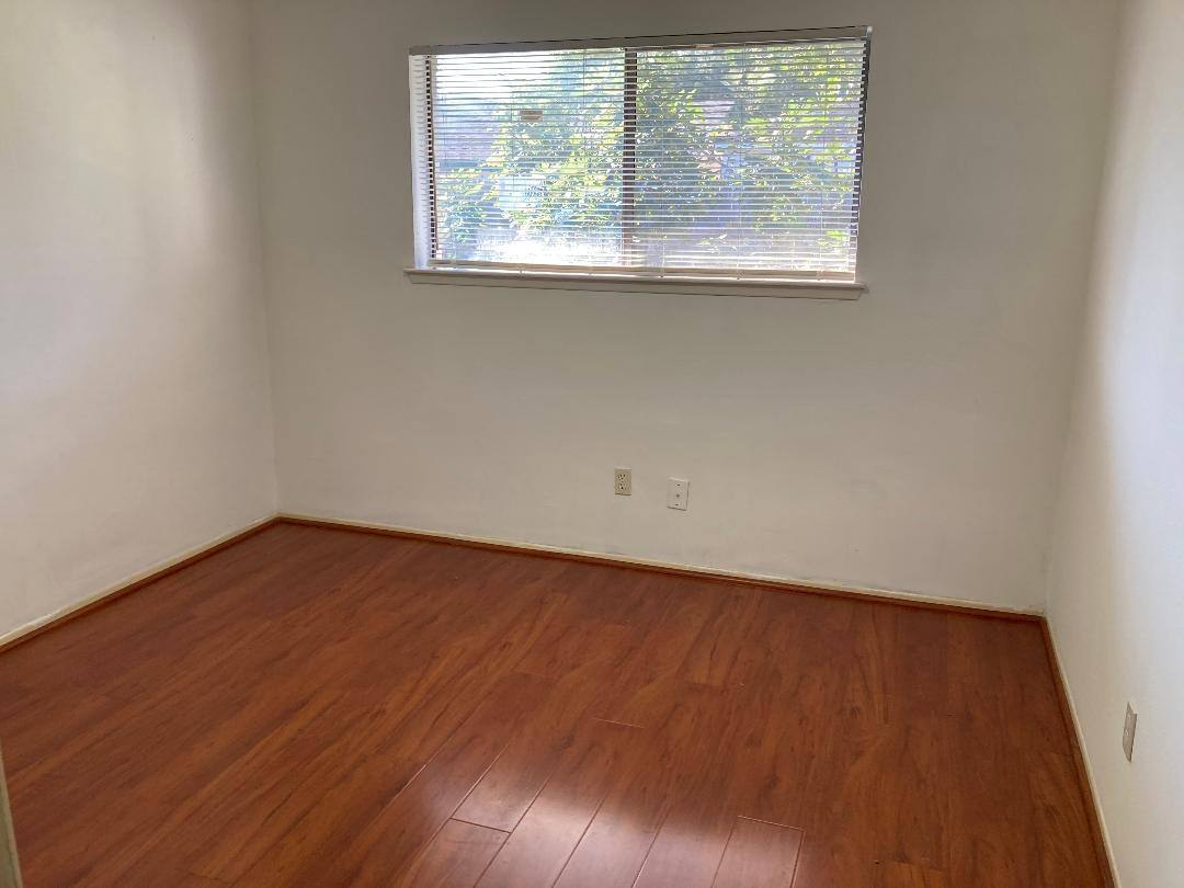 Apartment for rent at 2906 Green Fields Dr, Sugar Land, TX 77479