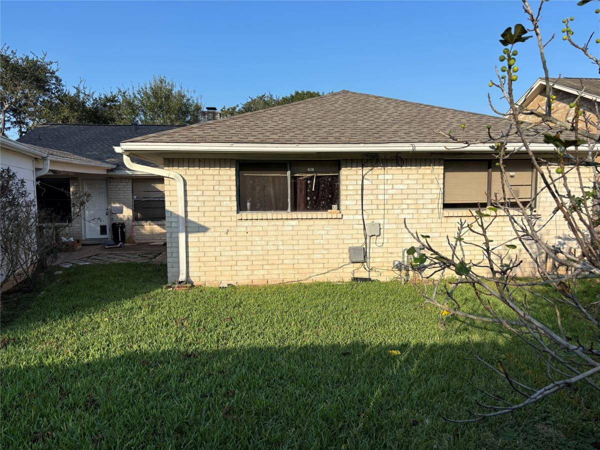 Apartment for rent at 2906 Green Fields Dr, Sugar Land, TX 77479