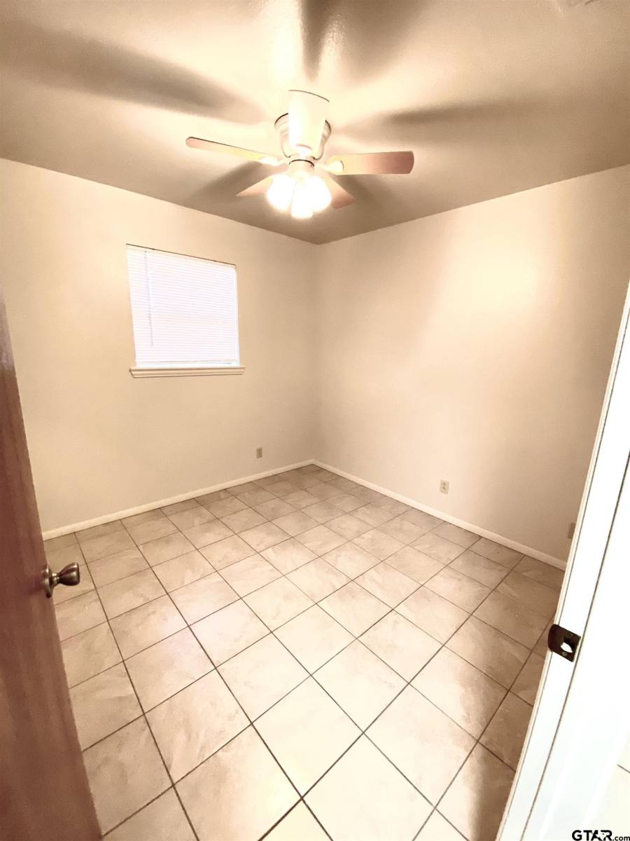 Apartment for rent at 9650 Front St, Murchison, TX 75778