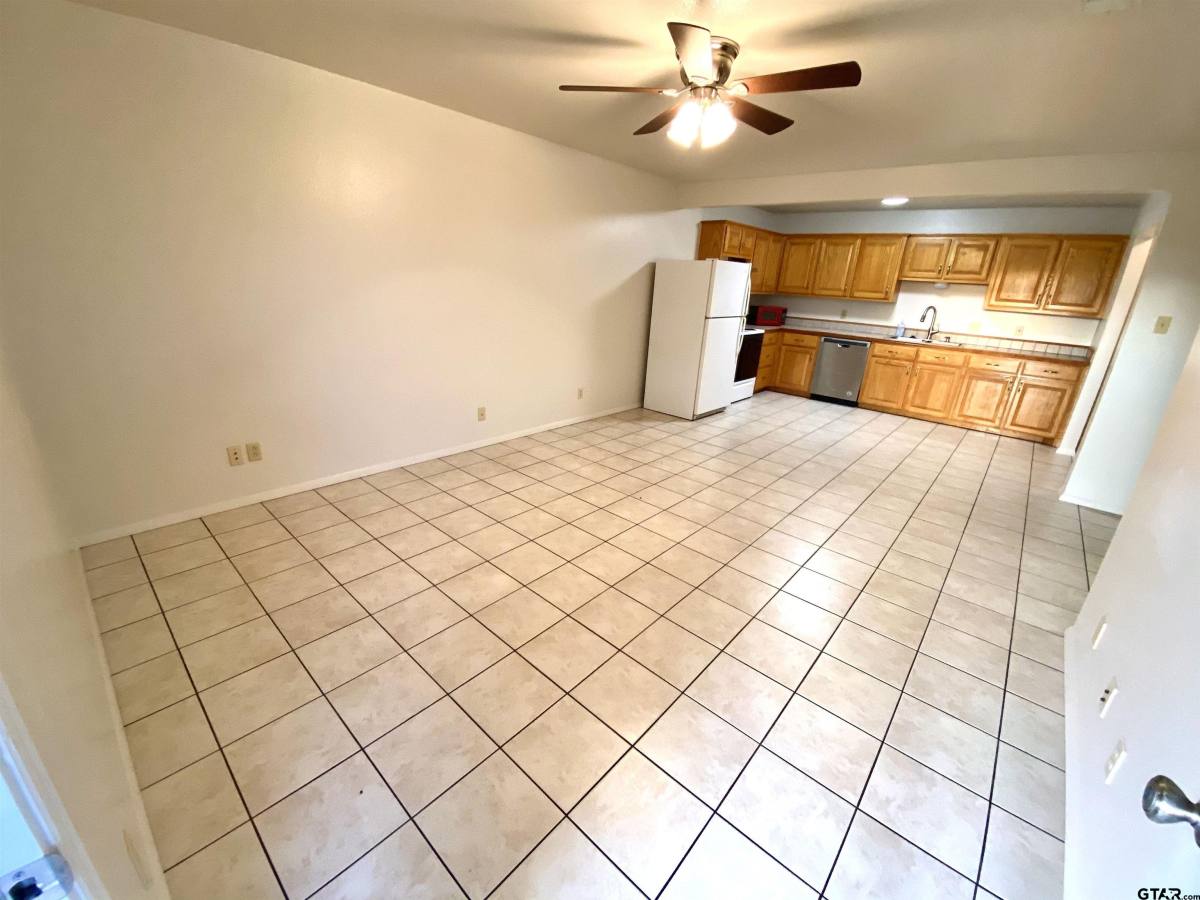 Apartment for rent at 9650 Front St, Murchison, TX 75778