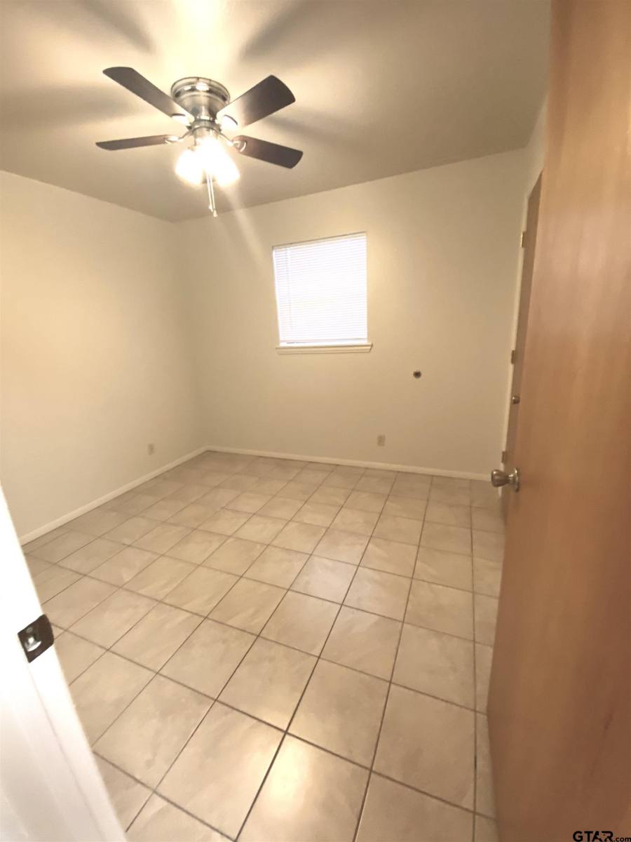 Apartment for rent at 9650 Front St, Murchison, TX 75778