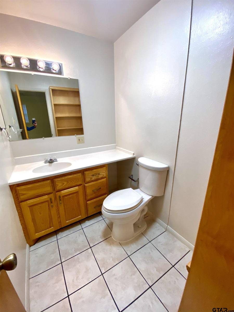 Apartment for rent at 9650 Front St, Murchison, TX 75778