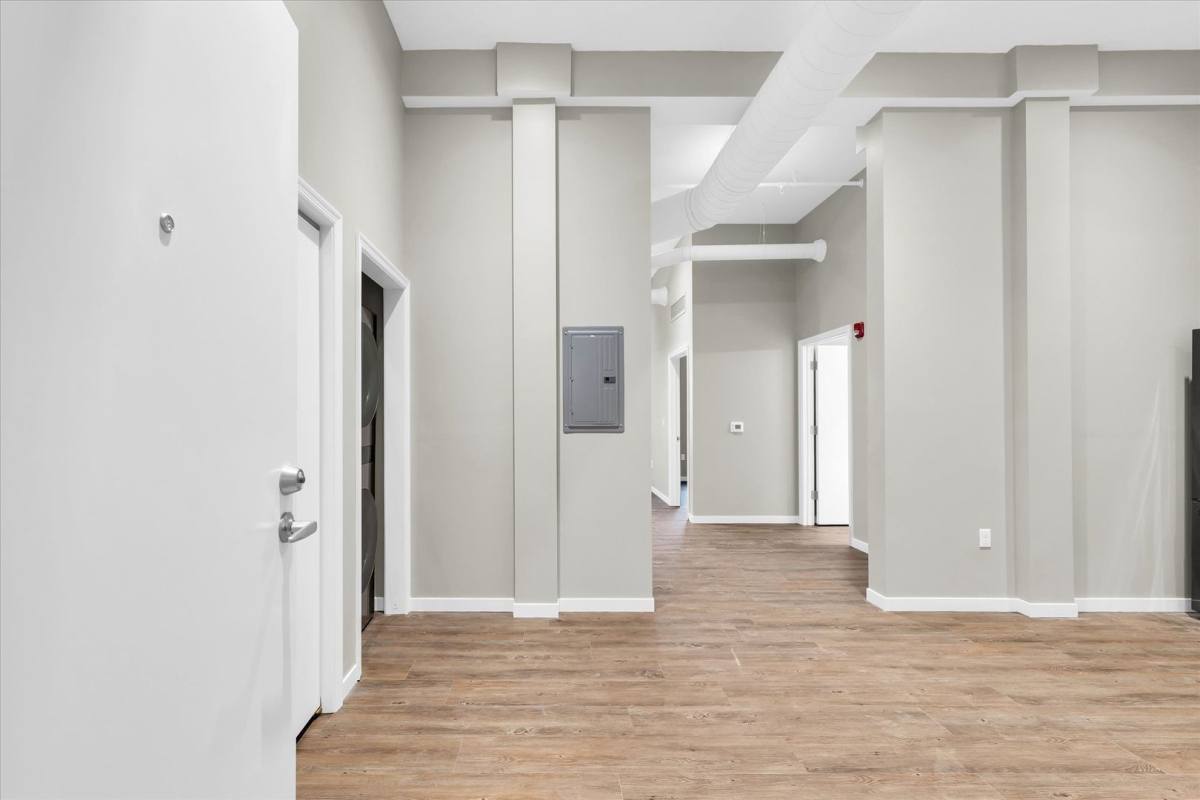 Apartment for rent at 209 N Neil St, Champaign, IL 61820