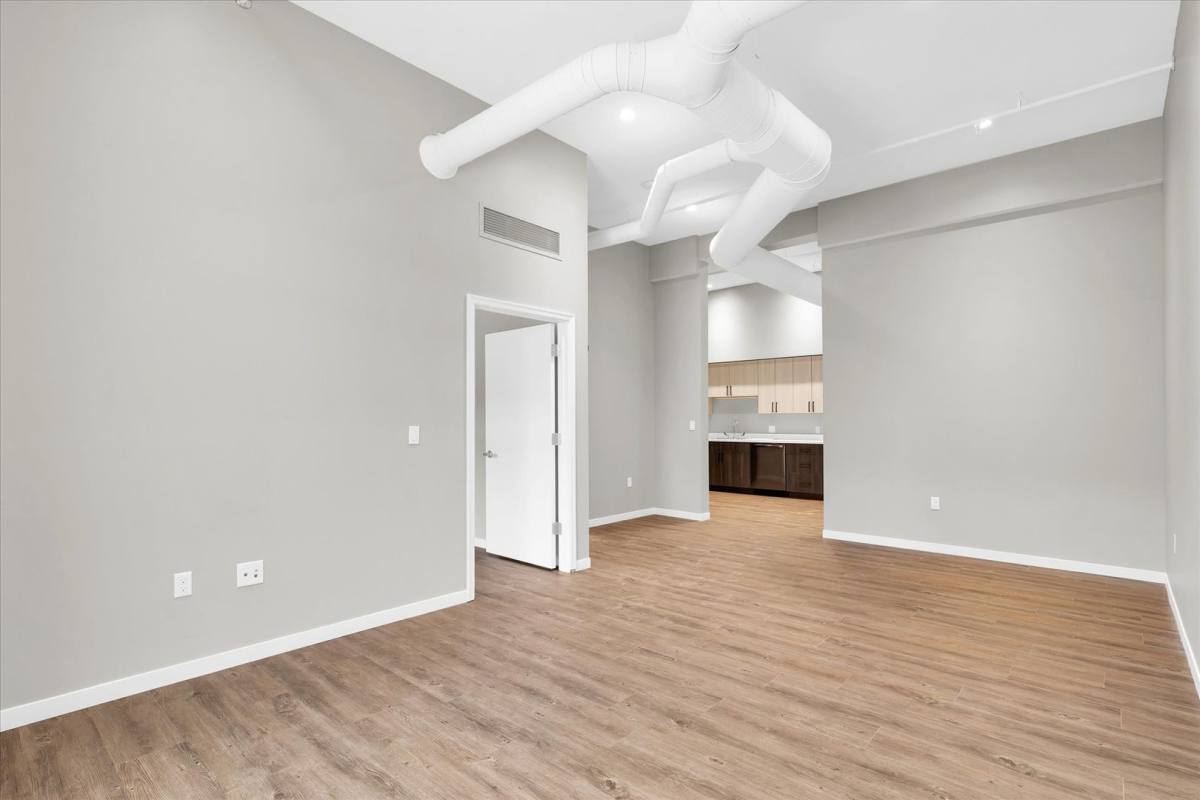 Apartment for rent at 209 N Neil St, Champaign, IL 61820