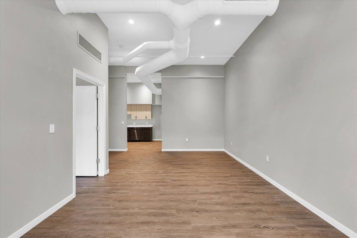 Apartment for rent at 209 N Neil St, Champaign, IL 61820