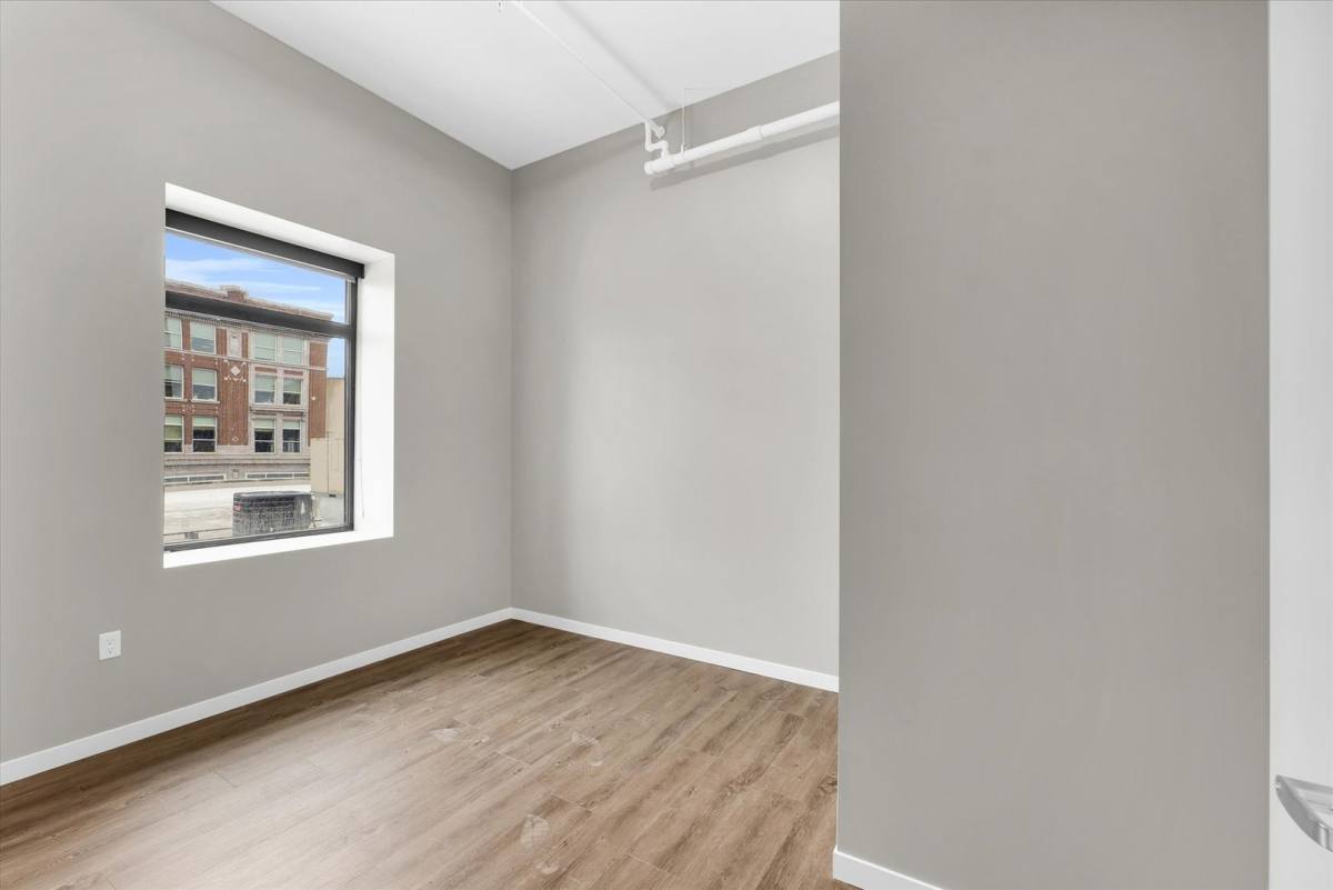 Apartment for rent at 209 N Neil St, Champaign, IL 61820