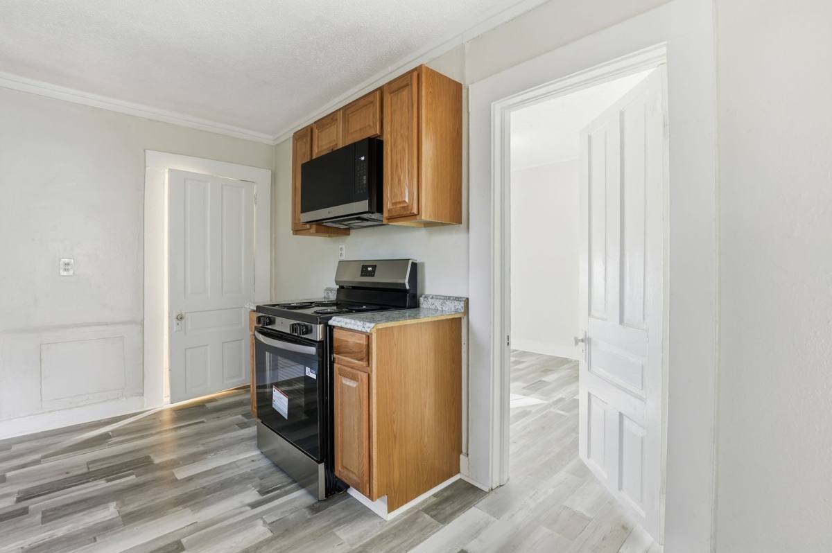 Apartment for rent at 1303 E 33rd St, Savannah, GA 31404
