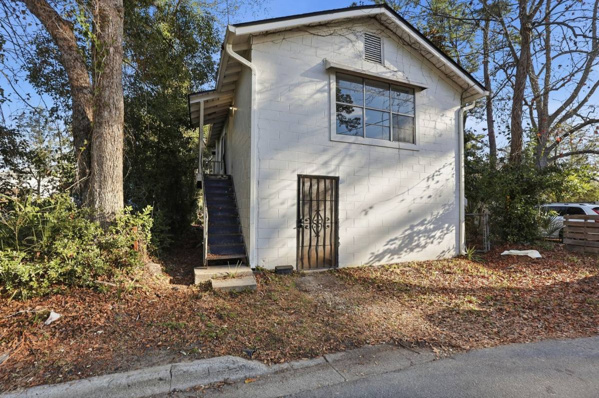 Apartment for rent at 1303 E 33rd St, Savannah, GA 31404