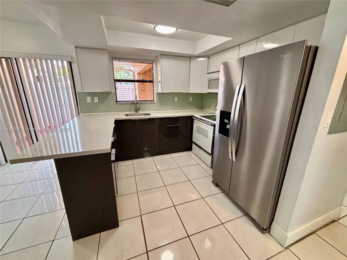 Apartment for rent at 11820 SW 80th St #312, Miami, FL 33183