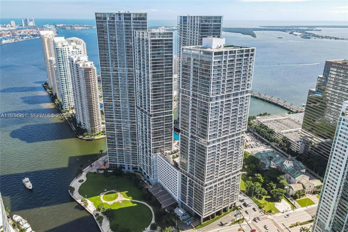 Apartment for rent at 495 Brickell Ave #2610, Miami, FL 33131