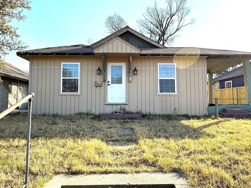 Apartment for rent at 2406 S Marsalis Ave, Dallas, TX 75216