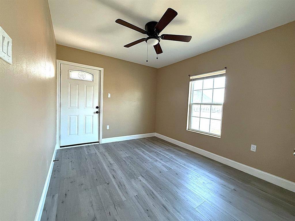 Apartment for rent at 2406 S Marsalis Ave, Dallas, TX 75216