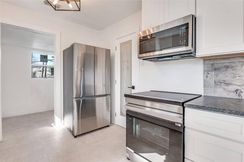 Apartment for rent at 2503 Stovall Dr, Dallas, TX 75216