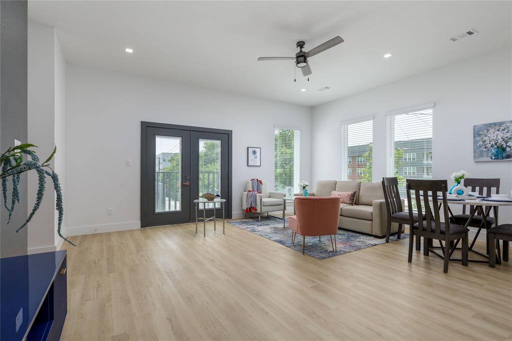 Townhouse for rent at 2801 Weisenberger St #101, Fort Worth, TX 76107