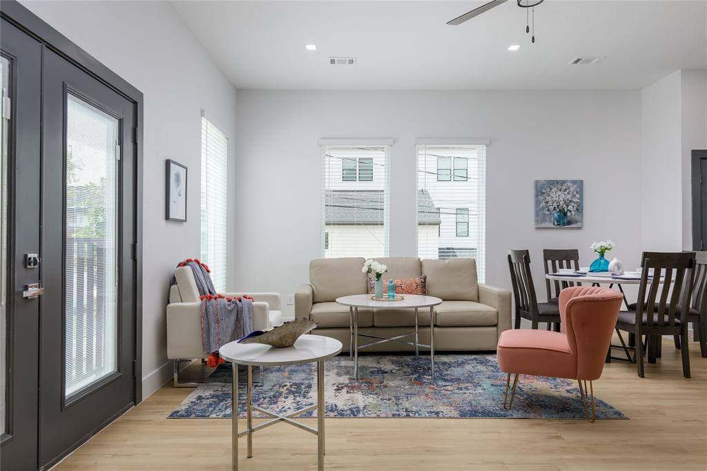 Townhouse for rent at 2801 Weisenberger St #101, Fort Worth, TX 76107