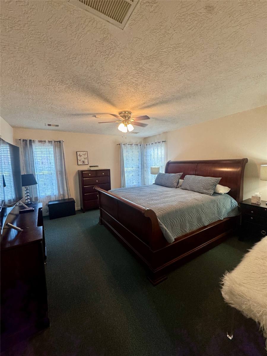 Apartment for rent at 7130 Liberty Creek Trail, Houston, TX 77049