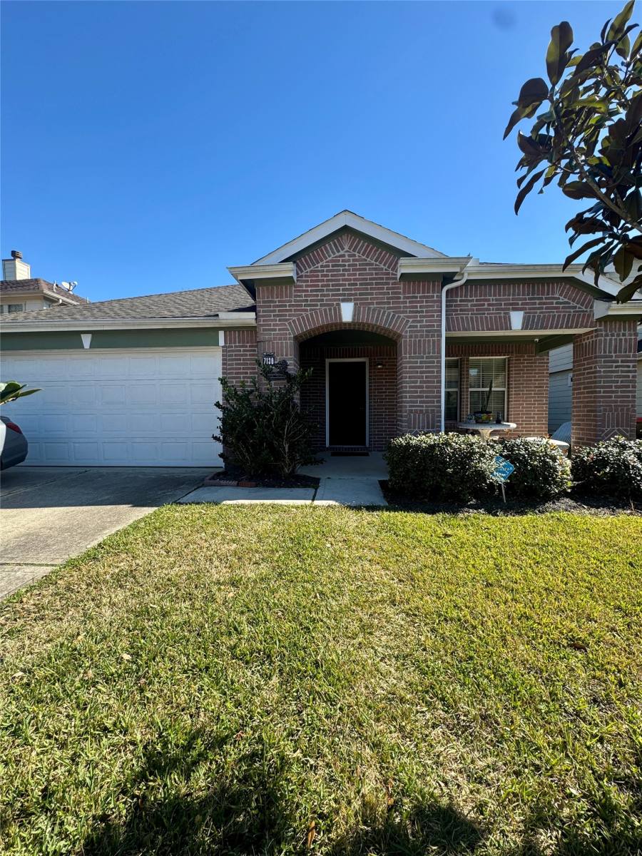 Apartment for rent at 7130 Liberty Creek Trail, Houston, TX 77049