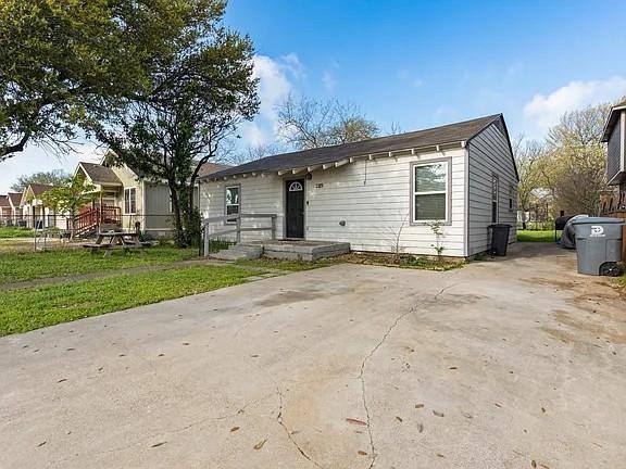 Apartment for rent at 2819 Alabama Ave, Dallas, TX 75216