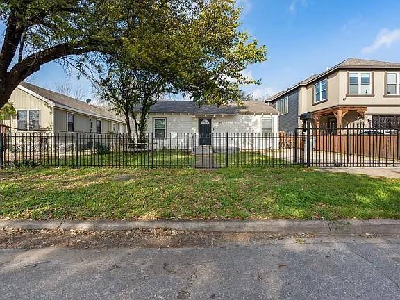 Apartment for rent at 2819 Alabama Ave, Dallas, TX 75216
