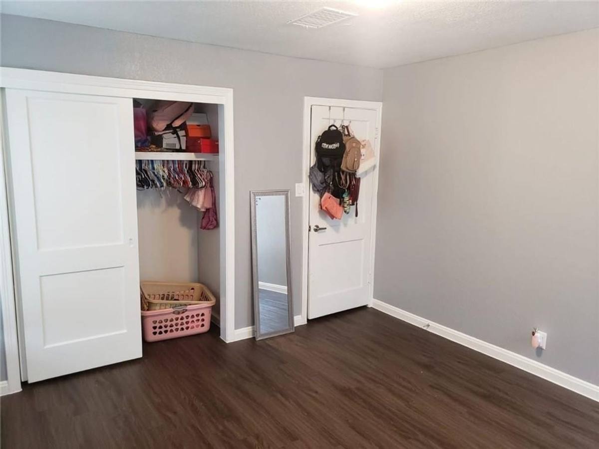 Apartment for rent at 18901 Hog Eye Rd, Manor, TX 78653