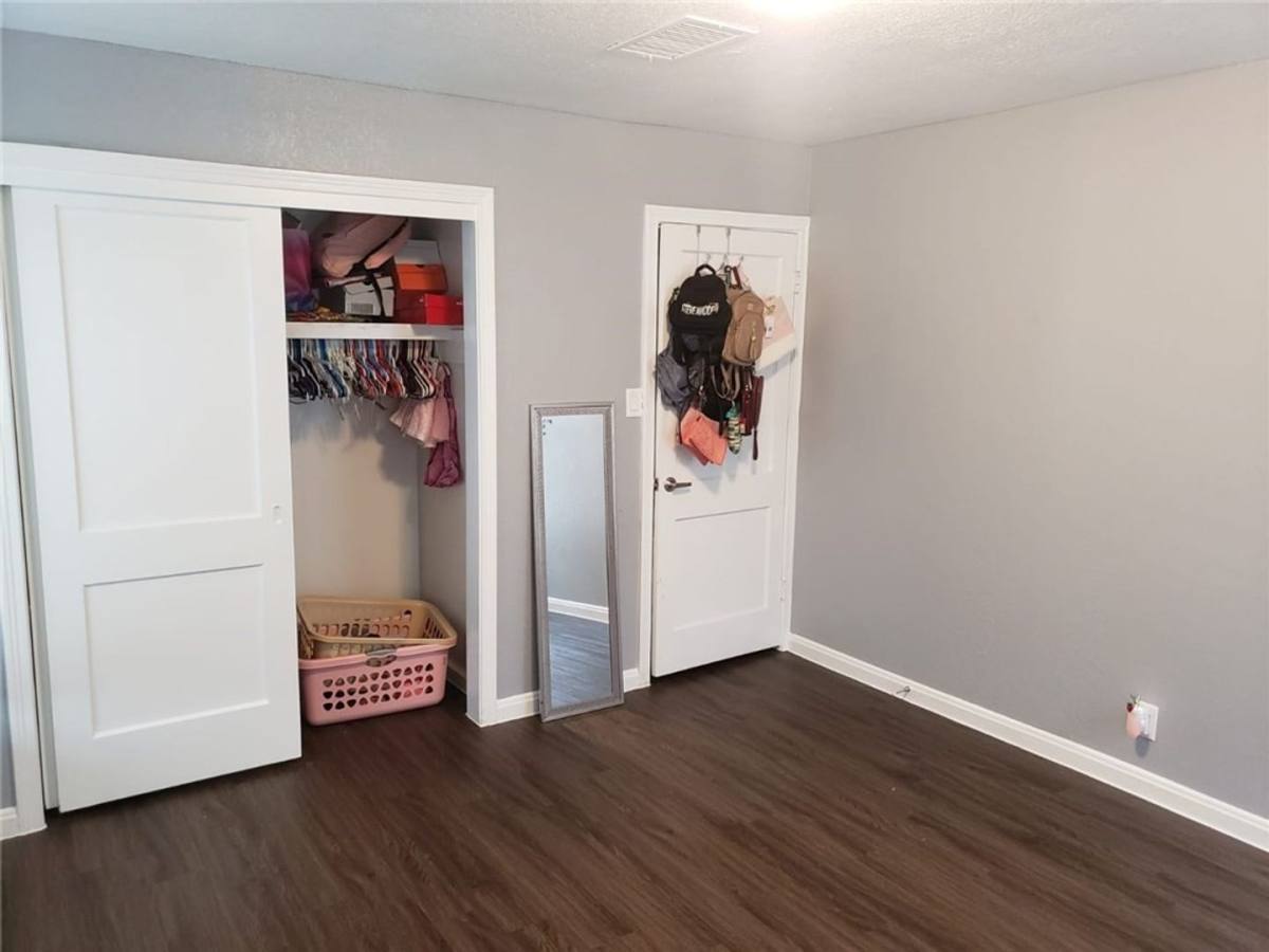 Apartment for rent at 18901 Hog Eye Rd, Manor, TX 78653