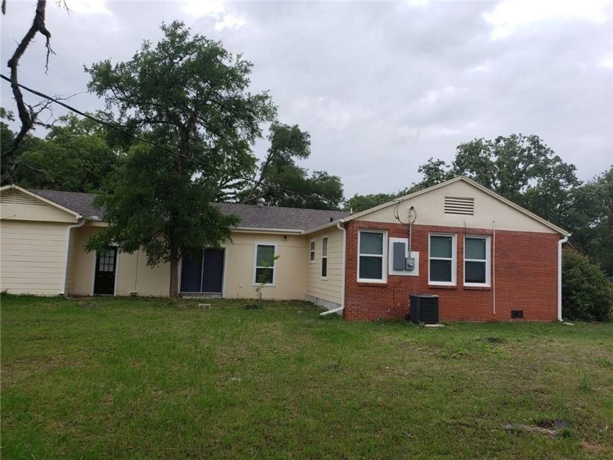 Apartment for rent at 18901 Hog Eye Rd, Manor, TX 78653