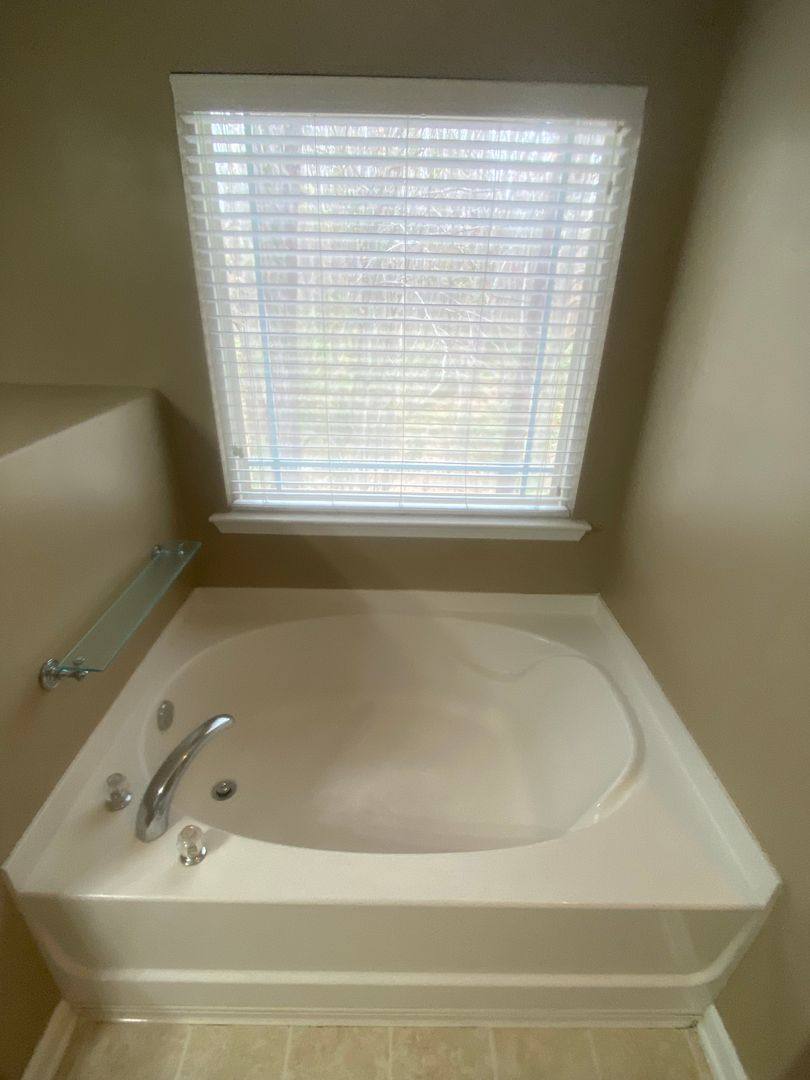 House for rent at 240 Summer Hill Way, Richmond Hill, GA 31324