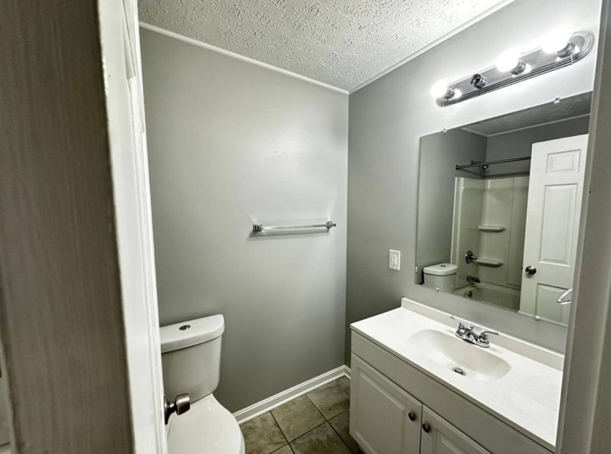 Apartment for rent at 8510 Michael Edward Dr, Louisville, KY 40291