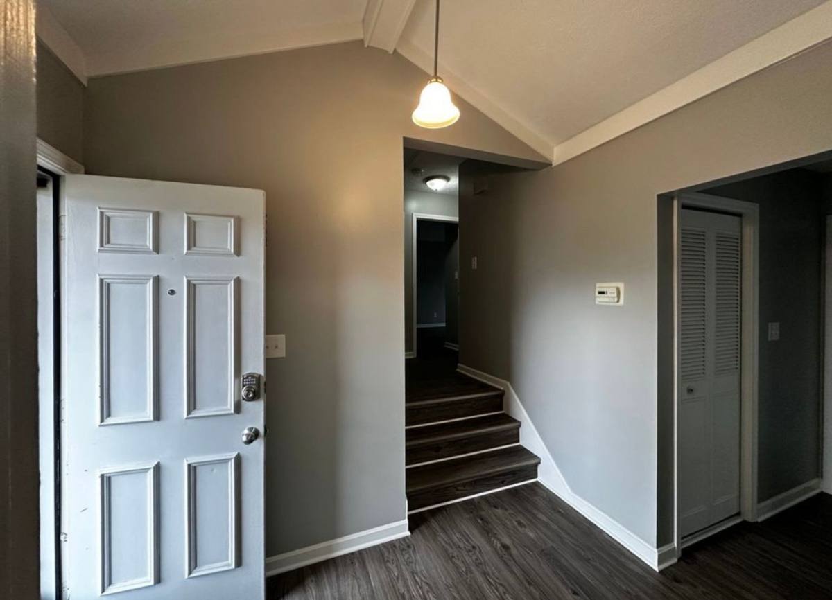 Apartment for rent at 8510 Michael Edward Dr, Louisville, KY 40291