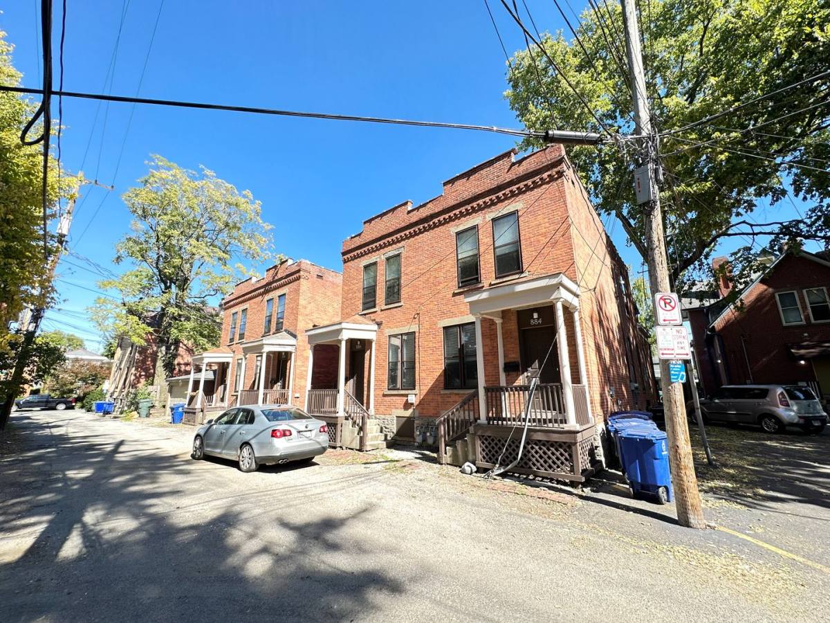 Apartment for rent at 884-886 Hunter Ave, Columbus, OH 43215